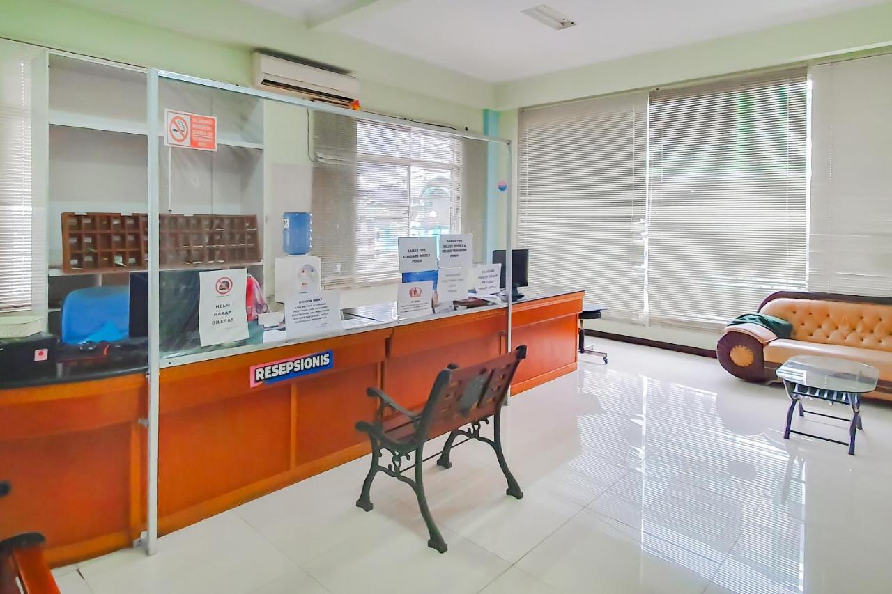 Urbanview Hotel Bartu Moh Toha Bandung By Reddoorz Dış mekan fotoğraf